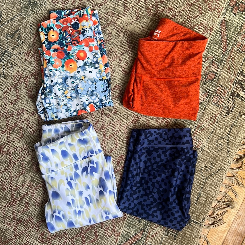 Bundle and save! 4 leggings in great shape- size small all.